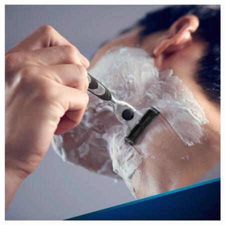 Gillette Mach3 Tıraş Makinesi Gövde + 2 Başlık - 3