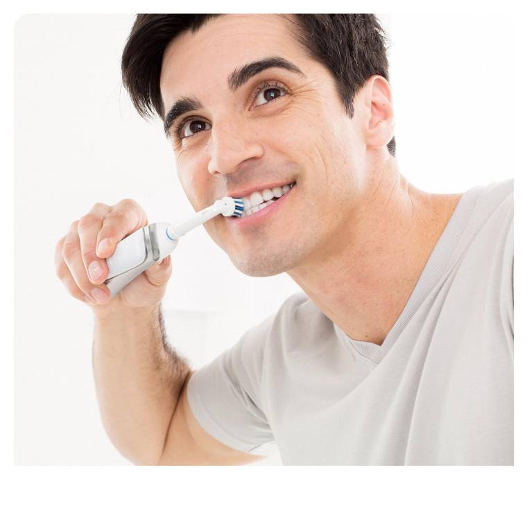 Oral-B 3D White 4'lü Diş Fırçası Yedek Başlığı EB18 - 4