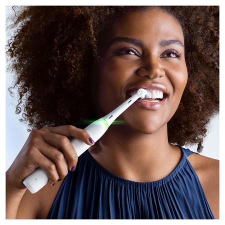 Oral-B iO 5 Şarjlı Diş Fırçası - Beyaz - Thumbnail
