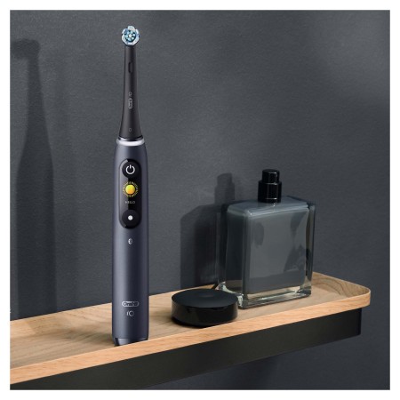 Oral-B iO 7 Şarjlı Diş Fırçası Seti 2'li - Siyah/Beyaz - Thumbnail