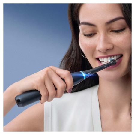 Oral-B iO 7 Şarjlı Diş Fırçası Seti 2'li - Siyah/Beyaz - Thumbnail