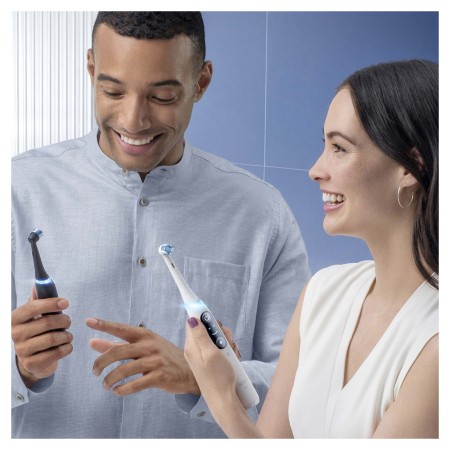 Oral-B iO 7 Şarjlı Diş Fırçası Seti 2'li - Siyah/Beyaz - Thumbnail