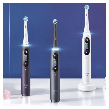 Oral-B iO 7 Şarjlı Diş Fırçası Seti 2'li - Siyah/Beyaz - Thumbnail