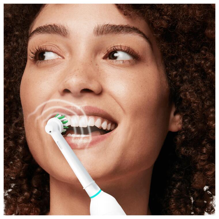 Oral-B Pro Clean Şarjlı Diş Fırçası Siyah + Seyahat Kabı - 6